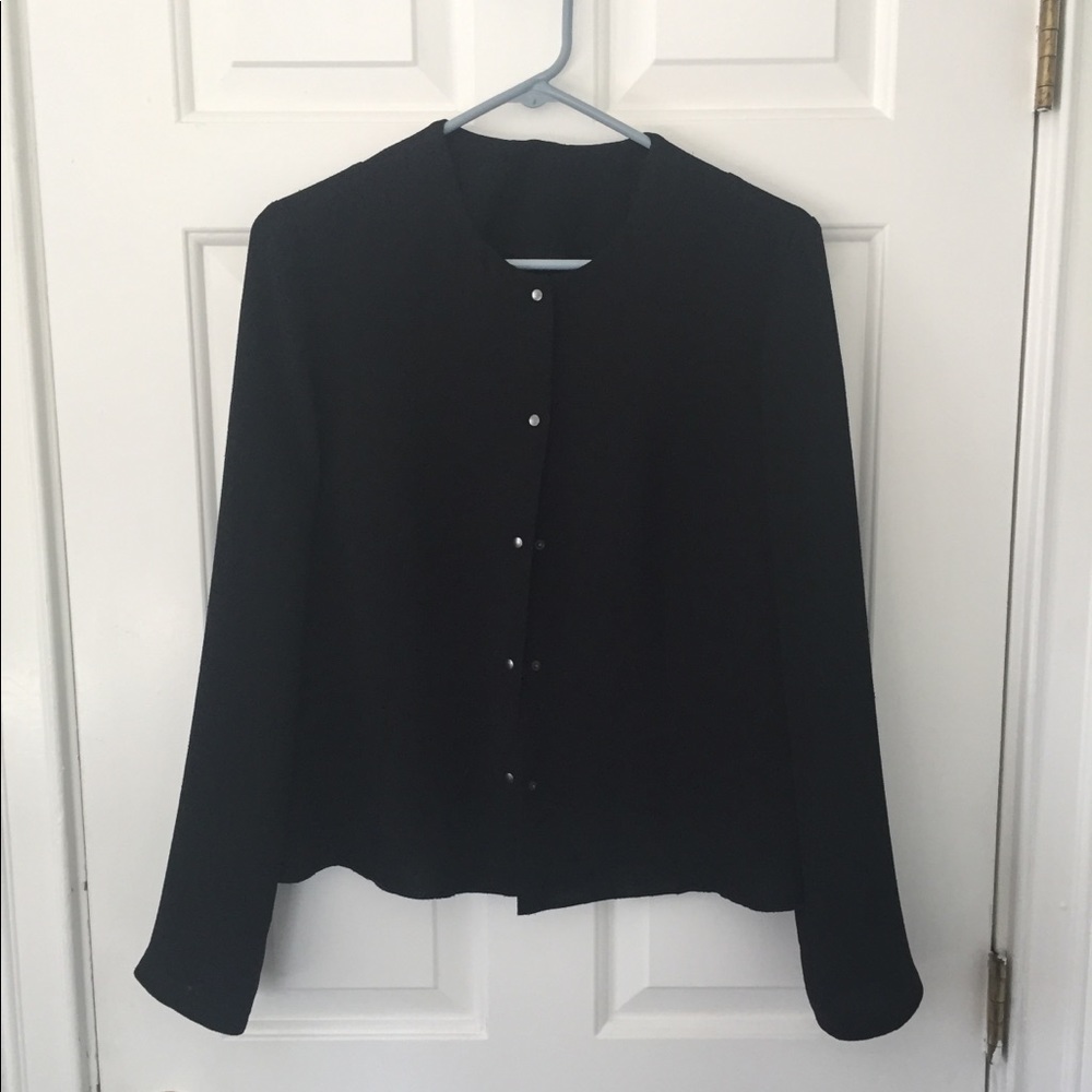 Babette black jacket with pleating details